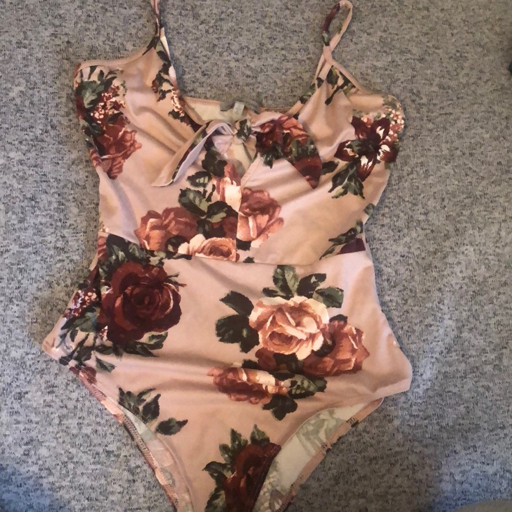 Floral body suit w tie